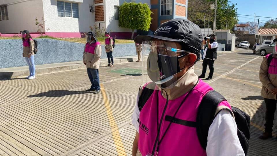 Tras eliminar restricciones sanitaria; más de 70 abuelitos buscan trabajo en el INE