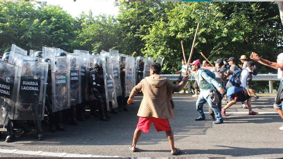 Se enfrentan Caravana de Migrantes y la Guardia Nacional en Chiapas