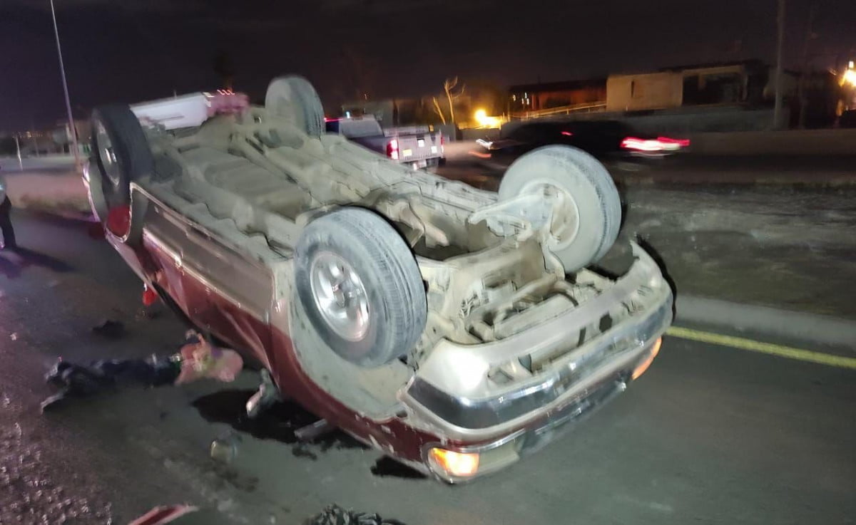 Choca contra tráiler y muere en hospital en Nuevo Laredo