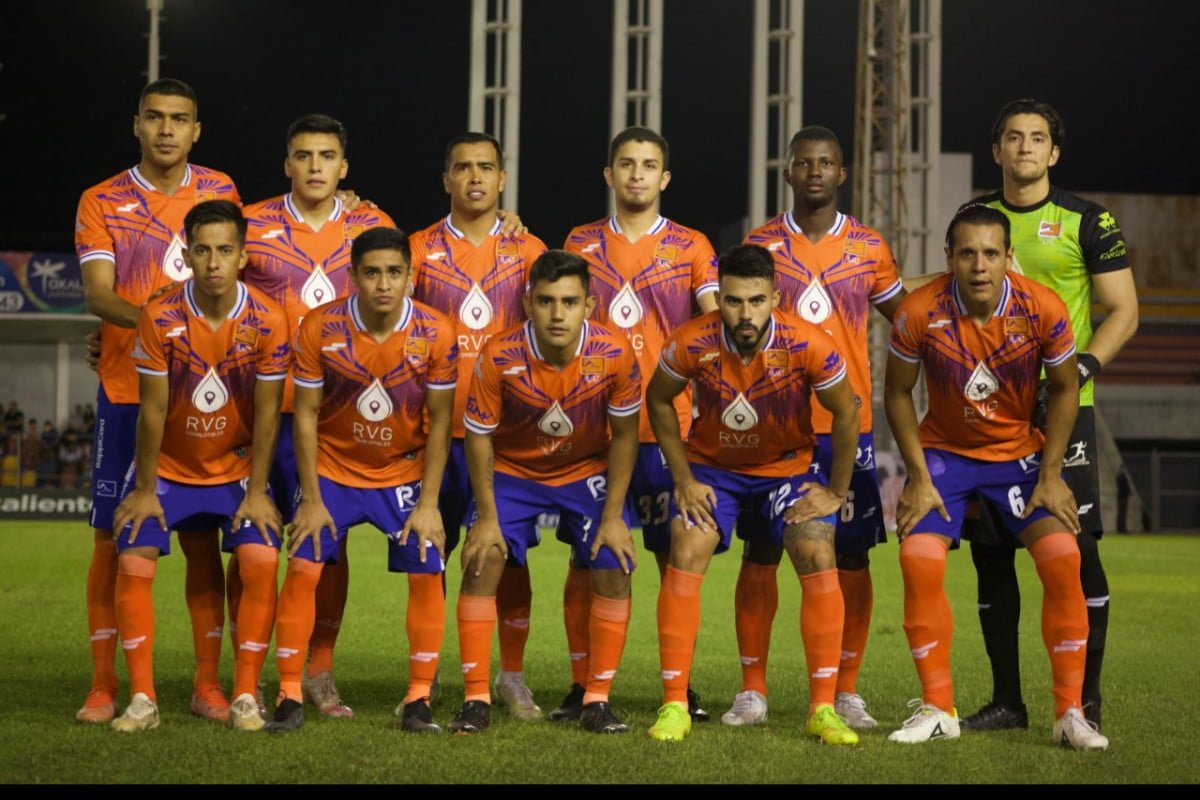 Gran Victoria de Correcaminos en Casa
