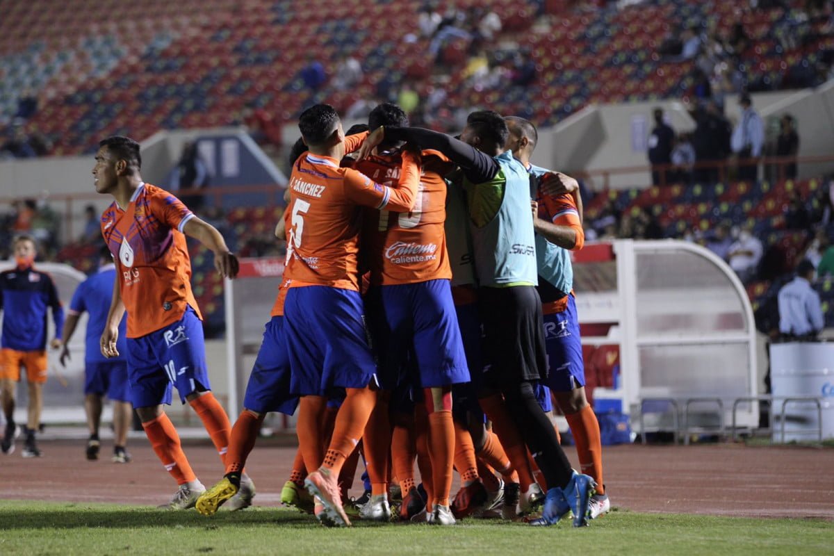 Gran victoria de Correcaminos y avanza al repechaje