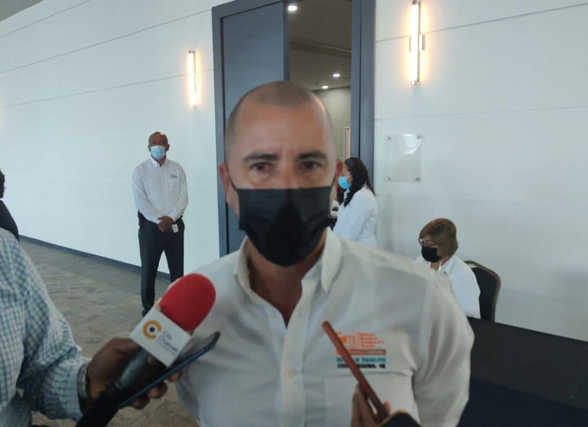 Trabajadores de la educación piden una segunda vacuna anticovid ; la CanSino ya perdió efectividad