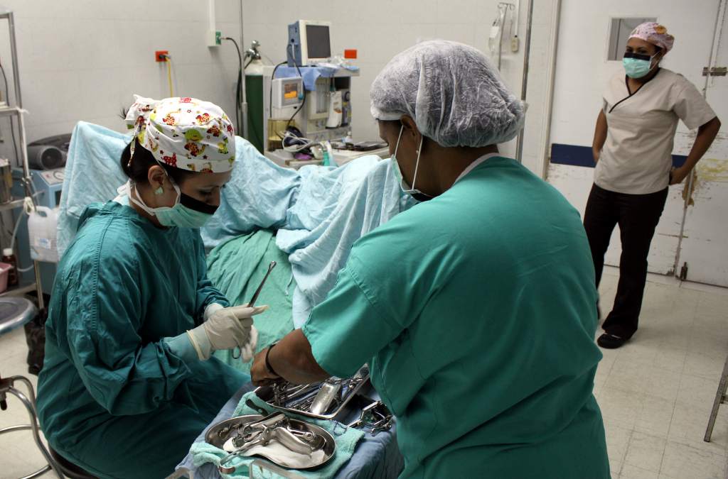 Mujer ingresa a hospital tras realizar aborto en Reynosa