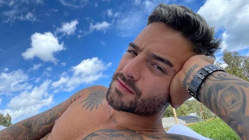 Maluma festeja los 60 millones de seguidores publicando foto sin ropa