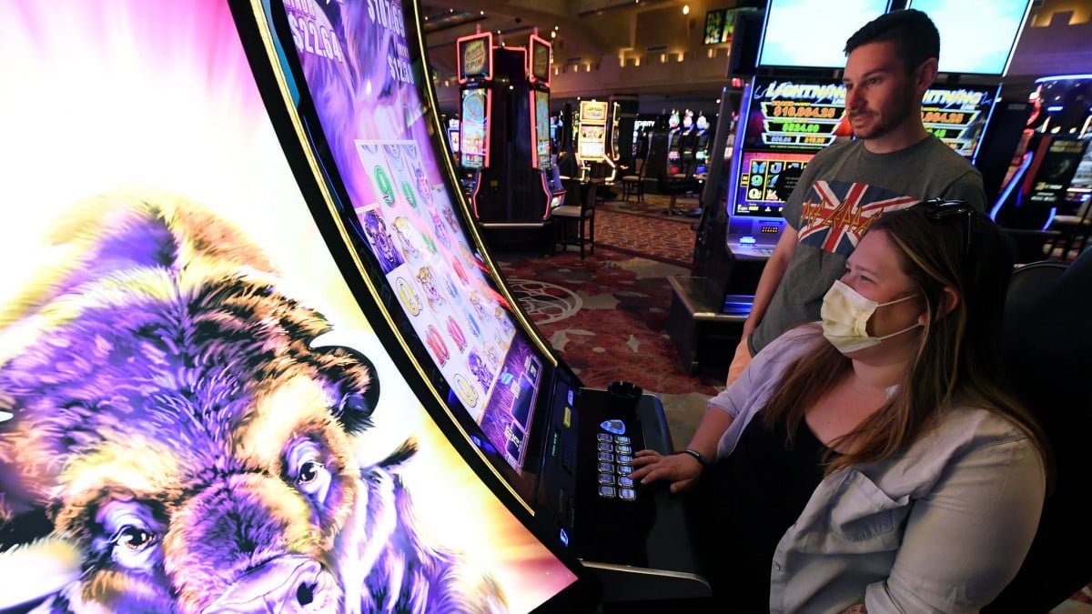 Reynosa cobrará en el 2022 a casinos por uso de máquinas