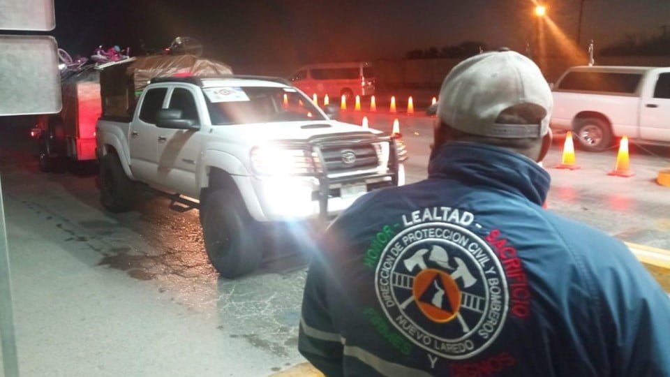 Cruza «14va Caravana Queretana» por Nuevo Laredo