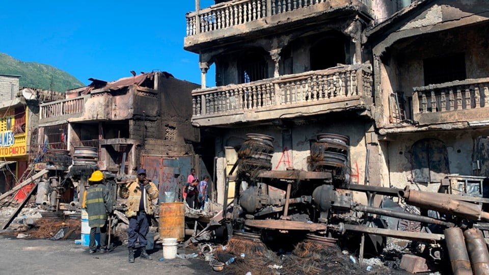Al menos 75 muertos deja una explosión de un camión cisterna en Haití