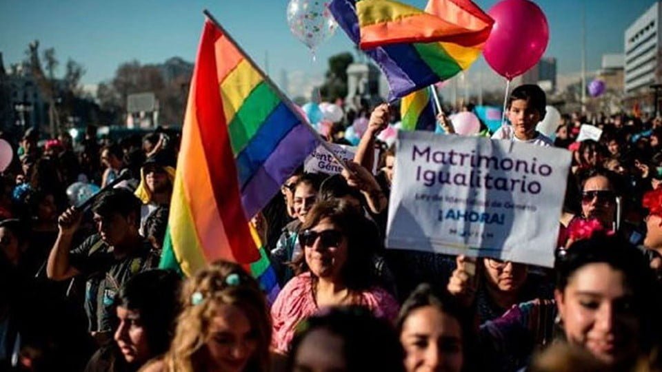 ¡Ya es oficial! Congreso de Chile aprueba matrimonio igualitario
