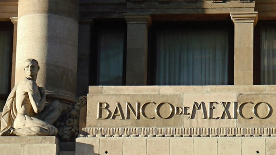 Sorprende Banxico: aumenta 50 puntos Tasa de Interés Interbancaria; queda en 5.50%