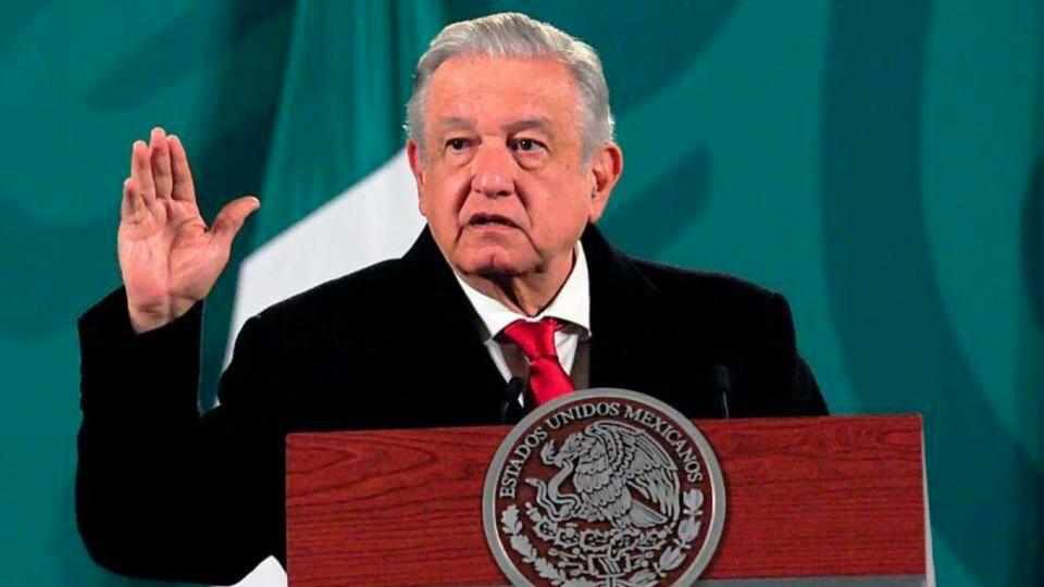 Penoso que INE obstaculice la democracia, afirma López Obrador