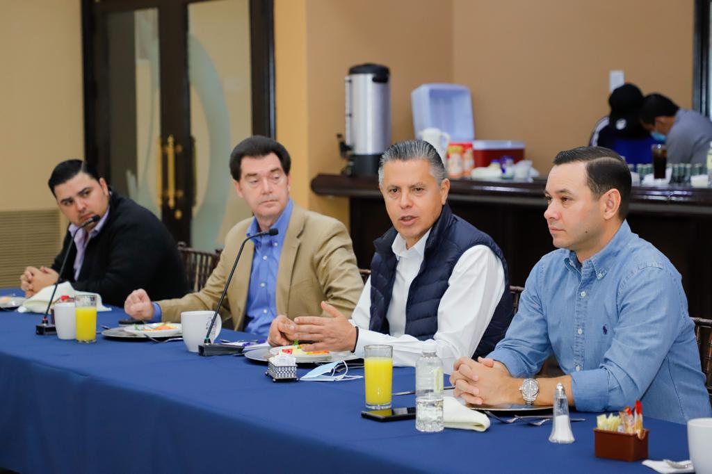 En Nuevo Laredo Chucho Nader muestra atractivos turísticos de Tampico