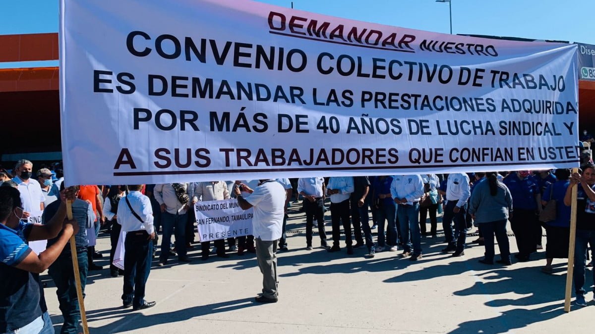 Sindicalizados de Victoria marchan en protesta, piden les respeten convenio colectivo