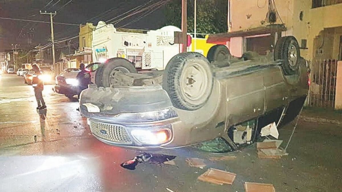 Un choque con volcadura deja una mujer herida en Nuevo Laredo