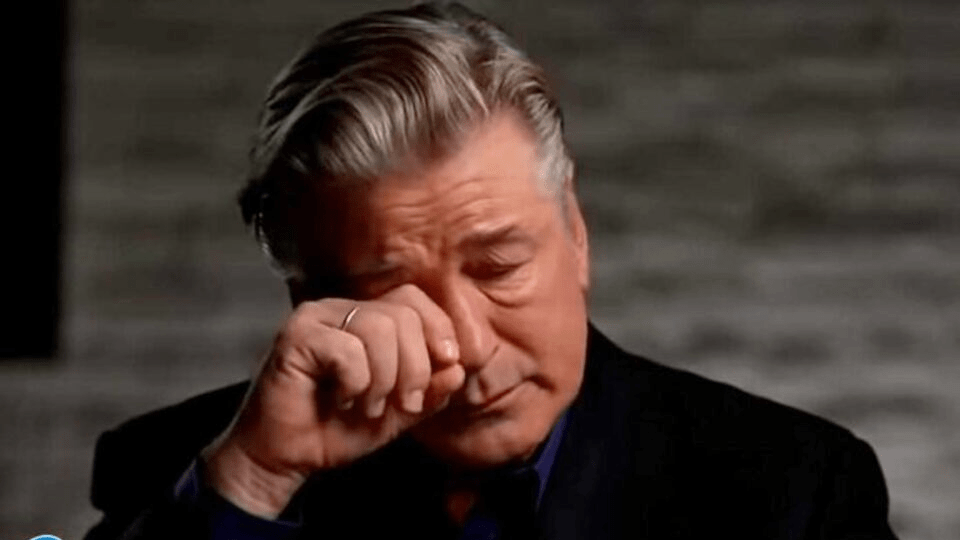 Alec Baldwin niega que disparó el arma que mató a Halyna Hutchins
