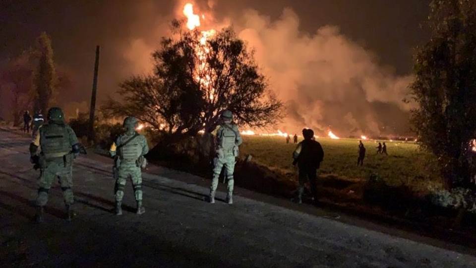 Explota ducto de Pemex en Hidalgo durante robo de combustible