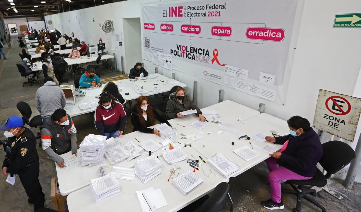 INE abre sitio de verificación de firmas para el proceso de revocación de mandato