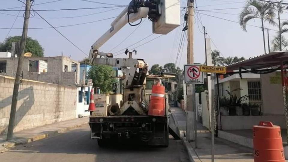 Dan Mantenimiento a Alumbrado Público de Ciudad Madero