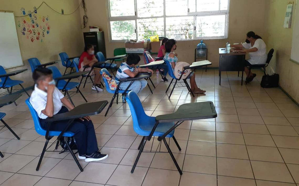 11 estados posponen regreso a clases presenciales por variante Ómicron