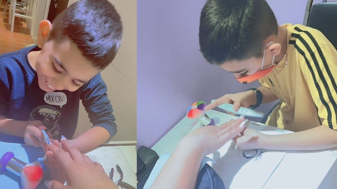 Gabriel Aarón, el pequeño que aplica uñas para pagar operación de su hermanito en Tamaulipas