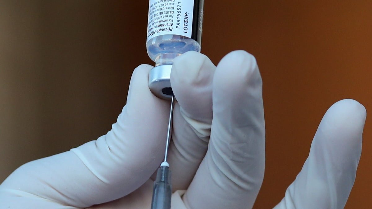 Anuncian refuerzo de vacuna Covid-19 para personal de Salud de Tamaulipas