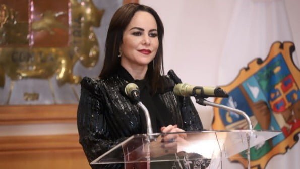 Visitará AMLO Aduana de Nuevo Laredo, con firma alcaldesa Carmen Lilia Canturosas 