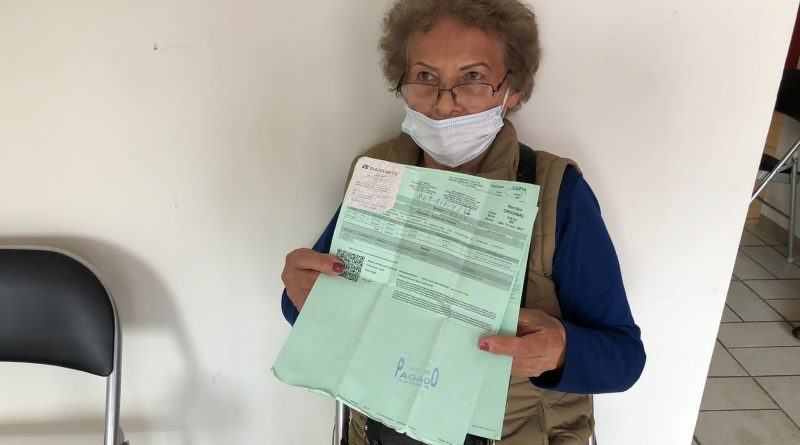 Abuelita ahorró su pensión seis meses para un sofá cama y Foly la estafa