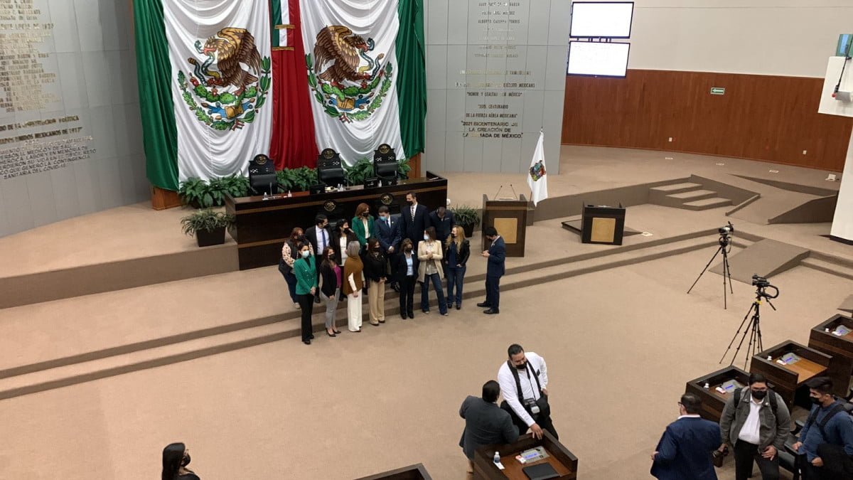 Morena no asiste a la sesión del Congreso