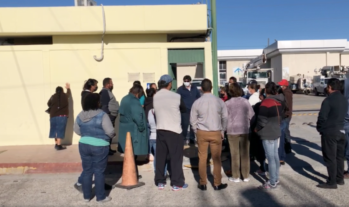 Protestan pobladores del Mezquital ante CFE, llevan una semana sin servicio eléctrico