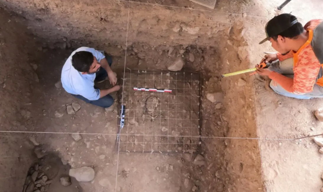 Localizan una decena de entierros del siglo XVII en un antiguo templo de Sonora 