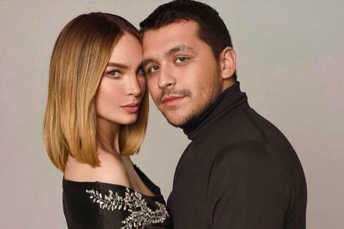 Filtran fotos de Christian Nodal en casa de su ex novia