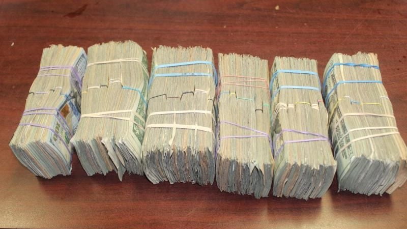 Decomisan 261 mil dólares en efectivo en Puente de Laredo
