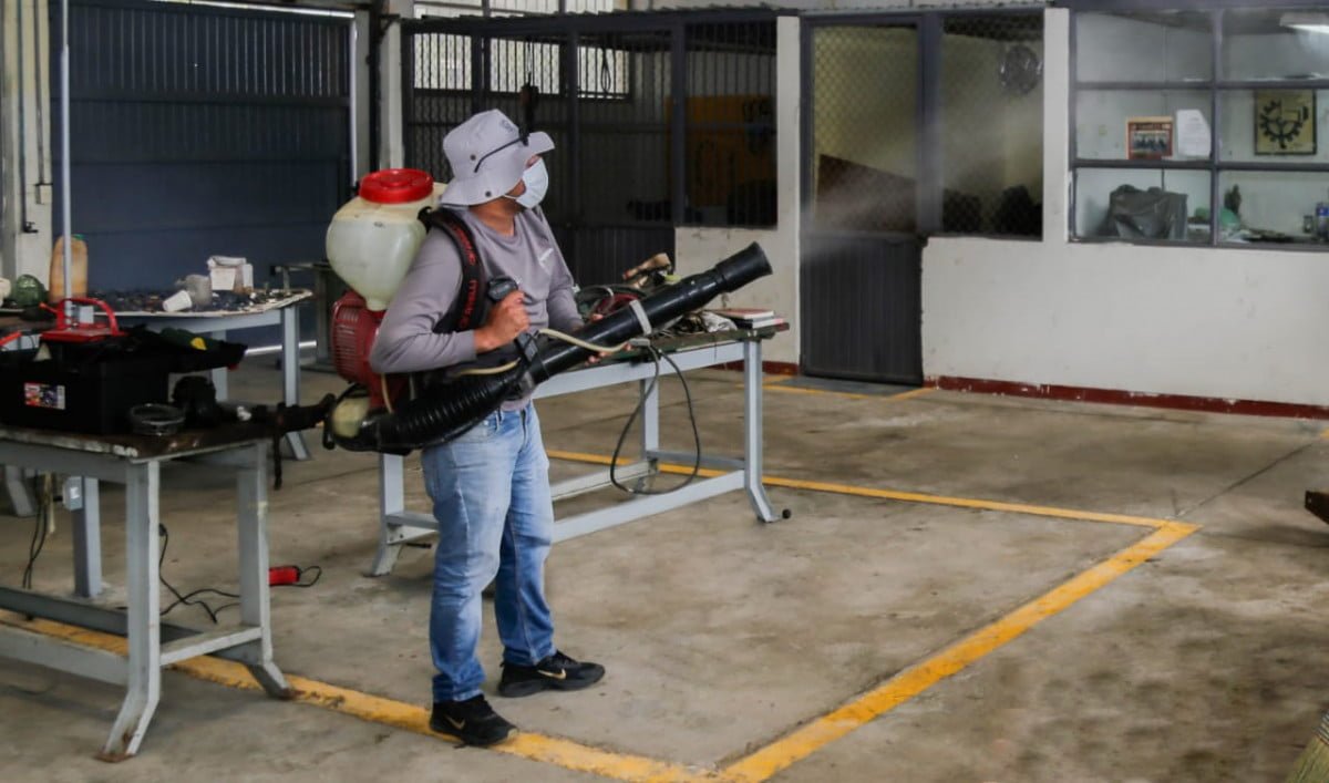 Escuelas de Ciudad Madero beneficiadas con programa de fumigación y sanitización