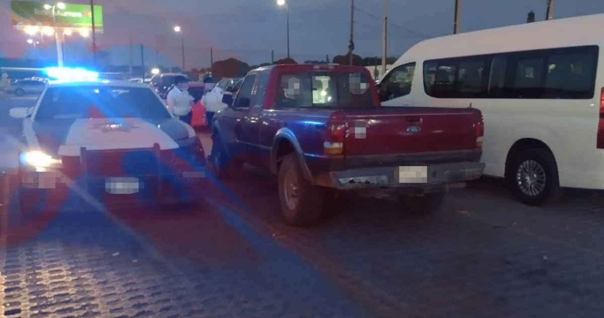Aseguran en la zona sur otra camioneta con placas sobrepuestas