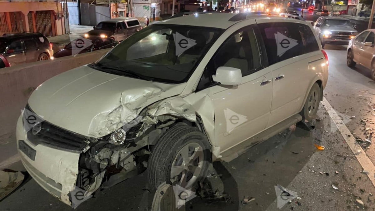Fuerte choque deja tres lesionadas en puente del Periférico de Matamoros