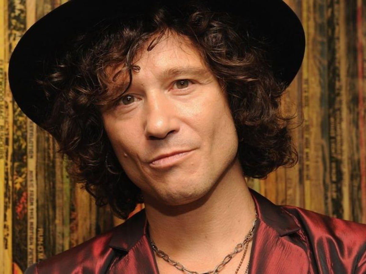 El cantante Bunbury se retira de los escenarios por problemas de salud
