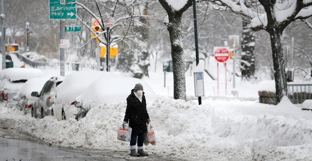 Más de 3 mil vuelos cancelados por tormenta invernal en Estados Unidos