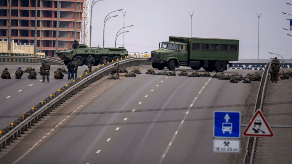 Tropas rusas bloquean Kiev y estrechan el cerco sobre la ciudad