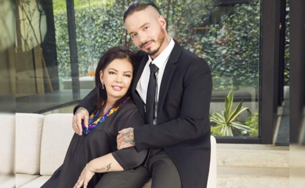 J Balvin pide oración para su madre ya que se encuentra muy delicada de salud
