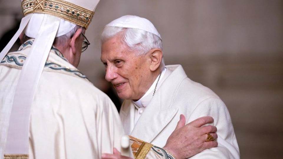 Pide perdón Benedicto XVI por casos de abuso sexual