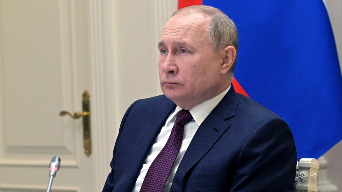 Putin alienta un golpe de Estado en Ucrania y estrecha el cerco de Rusia sobre Kiev