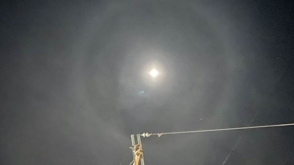 Aparece halo lunar en la frontera de Tamaulipas