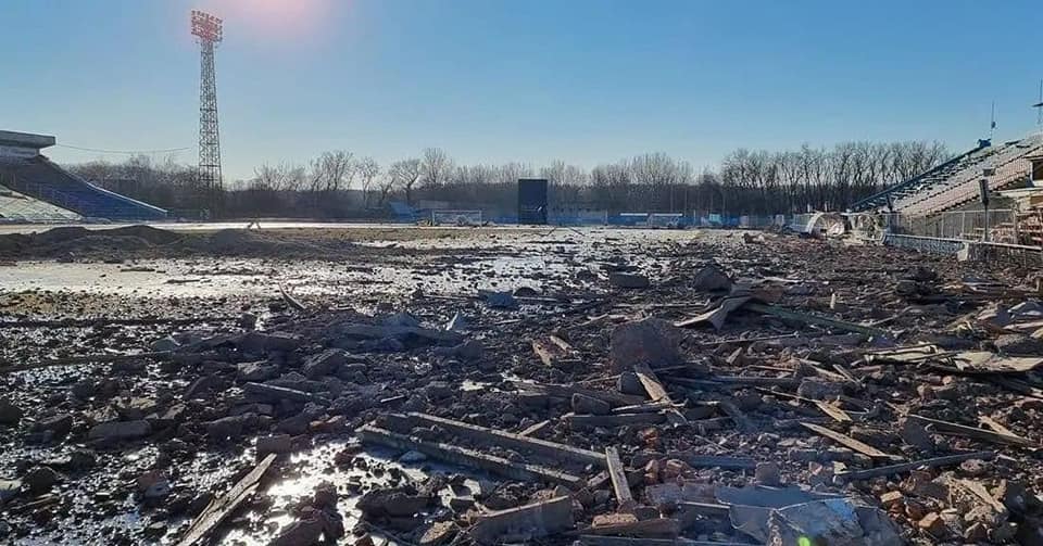 Estadio ucraniano quedó en ruinas tras bombardeo ruso