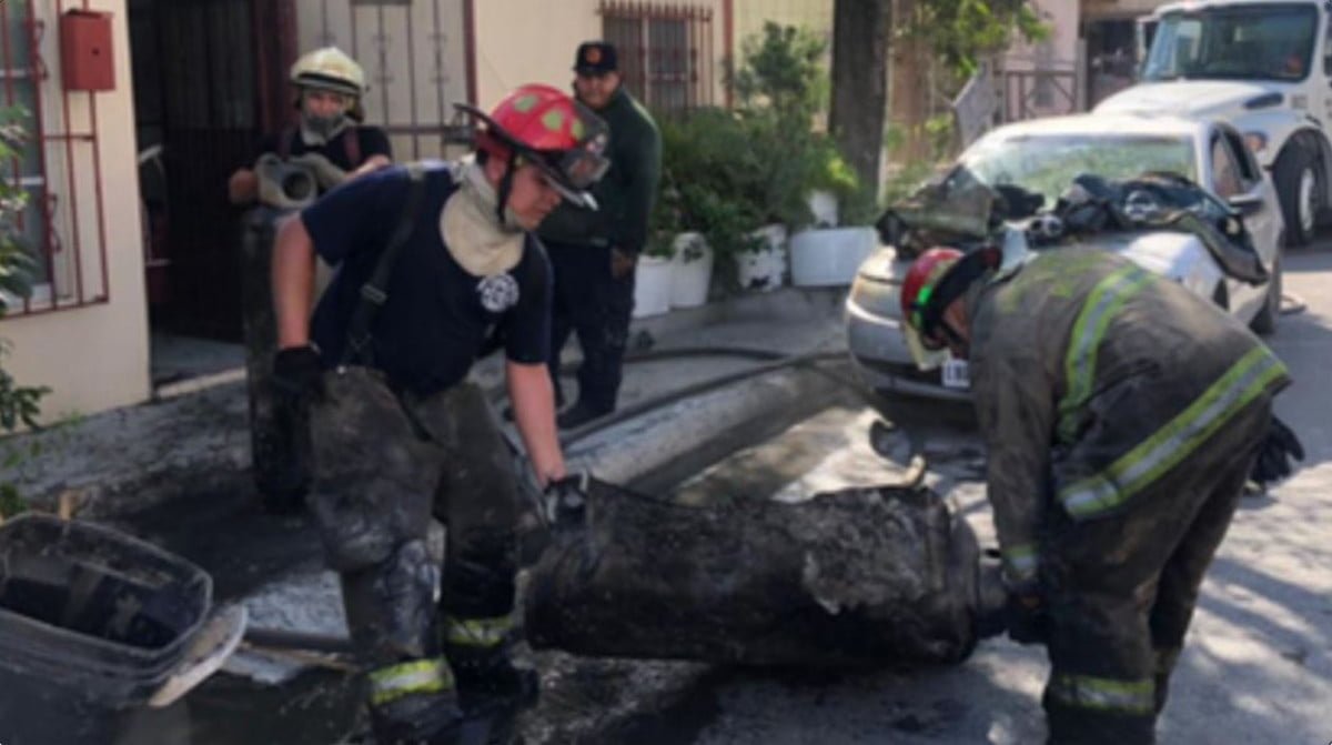 Bomberos enfrentan triple explosión