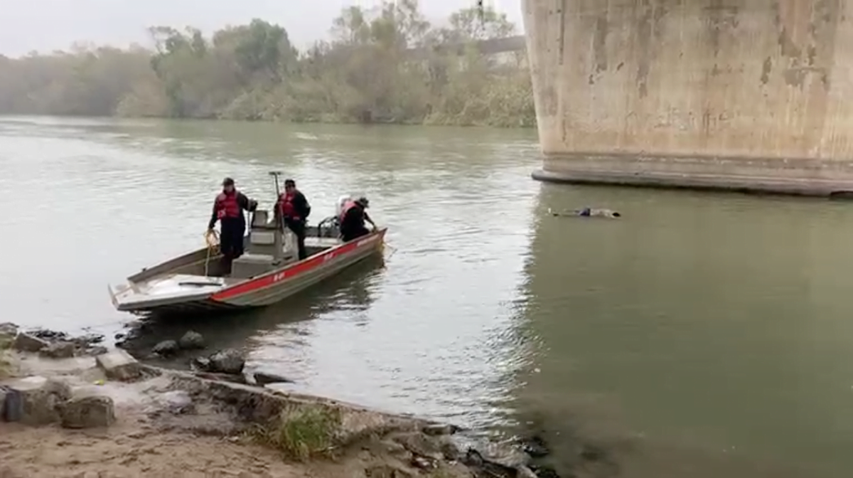Encuentran cuerpo flotando debajo del puente Reynosa-Hidalgo