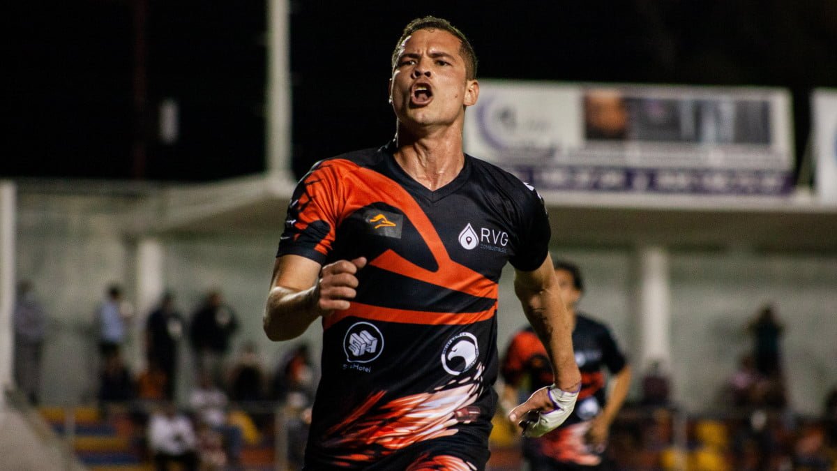 Se impone Correcaminos ante Atlante