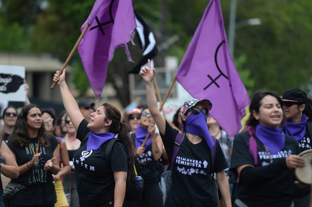 AMLO afirma que su gobierno no persigue a grupos feministas