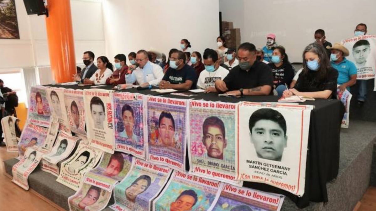 “Nos vieron la cara”, padres de normalistas de Ayotzinapa piden reunión con AMLO