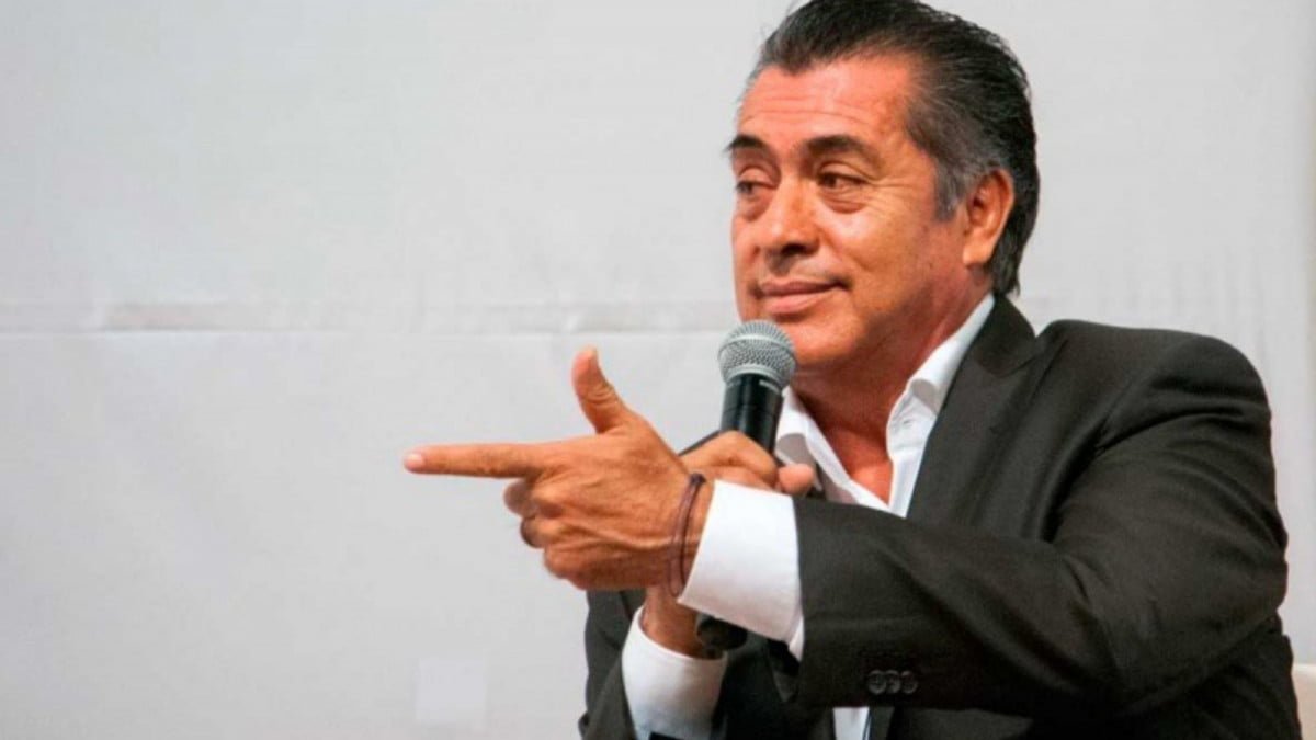Critican a “El Bronco” por conmemorar el Día de la Mujer con las muñecas Bratz