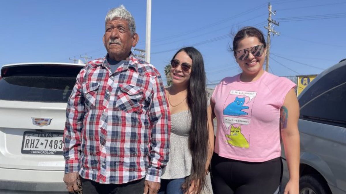 Recibe ayuda, abuelito boleador que resultó afectado tras caída de panorámico