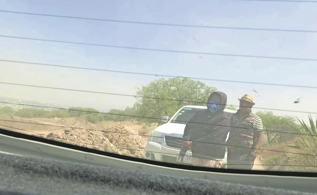 Sujetos armados amenazan de muerte a periodistas, buscaban prenderles fuego